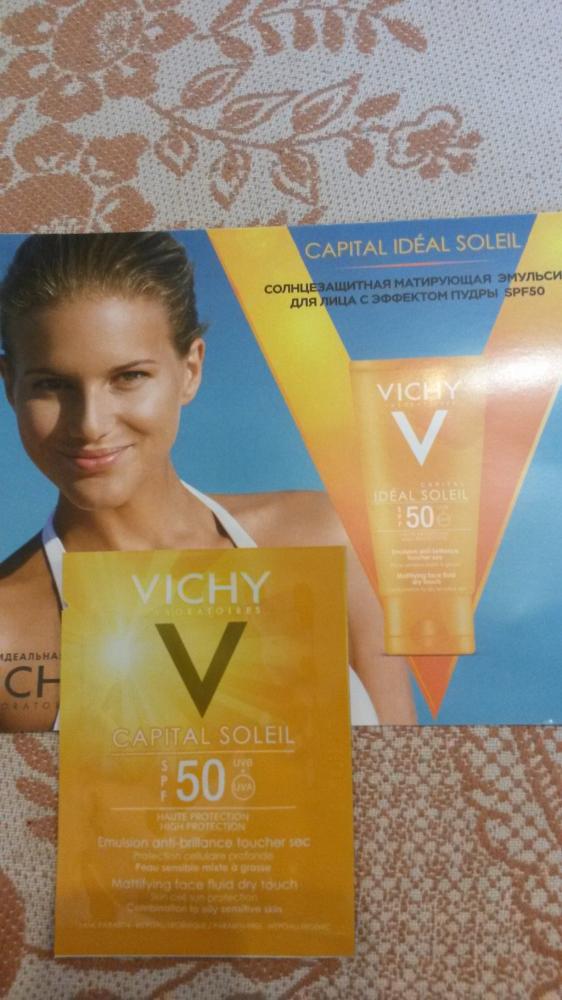 Capital soleil 50 мл vichy. Vichy Capital Soleil матирующая эмульсия для лица spf50, 50 мл. Vichy Capital Soleil реклама. Vichy SPF 50 для лица с матирующим эффектом. Vichy эмульсия для лица матирующая солнцезащитная spf50 50мл.