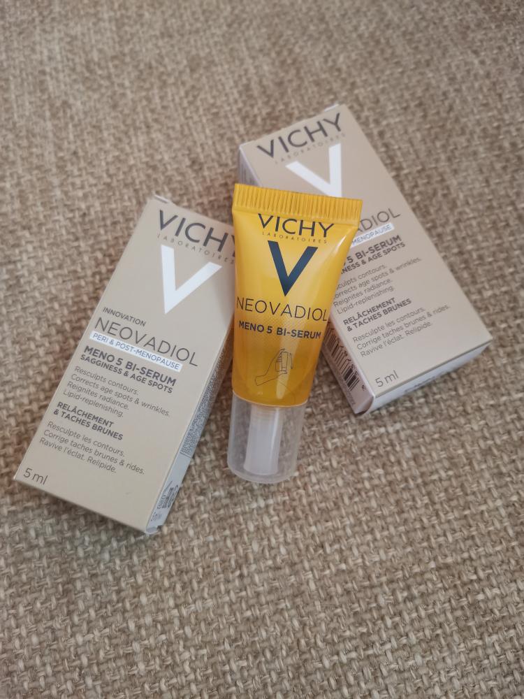 Meno 5 bi serum vichy. Виши Неовадиол сыворотка 30мл. Неовадиол Пери менопауза виши. Виши Неовадиол морковный цвет. Neovadiol Peri Post menopause Multi Corrective Vichy.