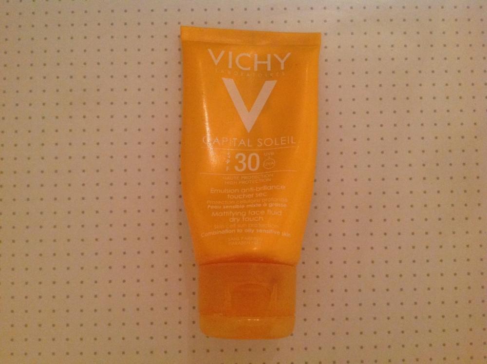 Крем для лица spf 50 vichy. Виши СПФ 30. Vichy ideal Soleil 30 SPF. Виши матирующая эмульсия СПФ 30. Матирующая эмульсия виши с СПФ 50.