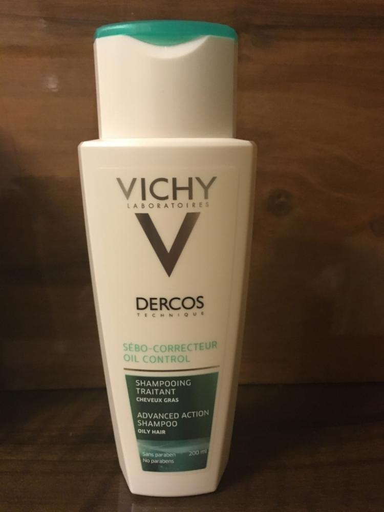 Vichy против жирных волос. Dercos Oil Control шампунь. Vichy Dercos шампунь для жирной кожи головы. Vichy Dercos Oil Control. Шампунь Vichy Dercos Sebo-correcteur Oil Control.