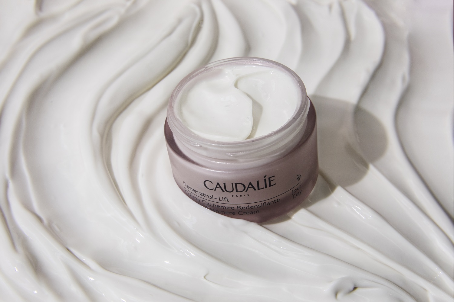 Кодали Укрепляющий дневной крем-кашемир Firming Cashmere Cream, 50 мл (Caudalie, Resveratrol Lift) Кодали Укрепляющий дневной крем-кашемир Firming Cashmere Cream, 50 мл (Caudalie, Resveratrol Lift) фото 4