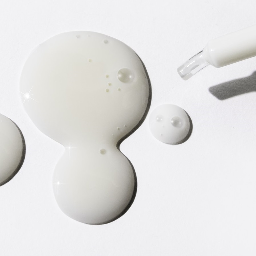 Кодали Сыворотка для сияния, выравнивающая тон кожи Radiance Serum Complexion Correcting, 30 мл (Caudalie, Vinoperfect) Кодали Сыворотка для сияния, выравнивающая тон кожи Radiance Serum Complexion Correcting, 30 мл (Caudalie, Vinoperfect) фото 1