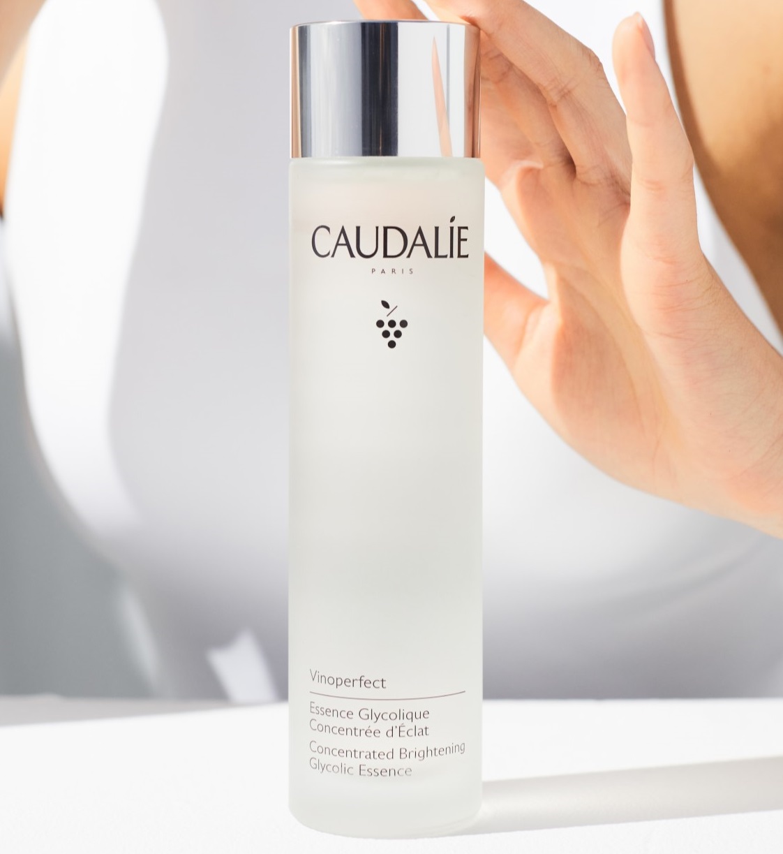 Кодали Концентрированная Эссенция для Сияния Кожи Concentrated Brightening Glycolic Essence, 150 мл (Caudalie, Vinoperfect) фото 2