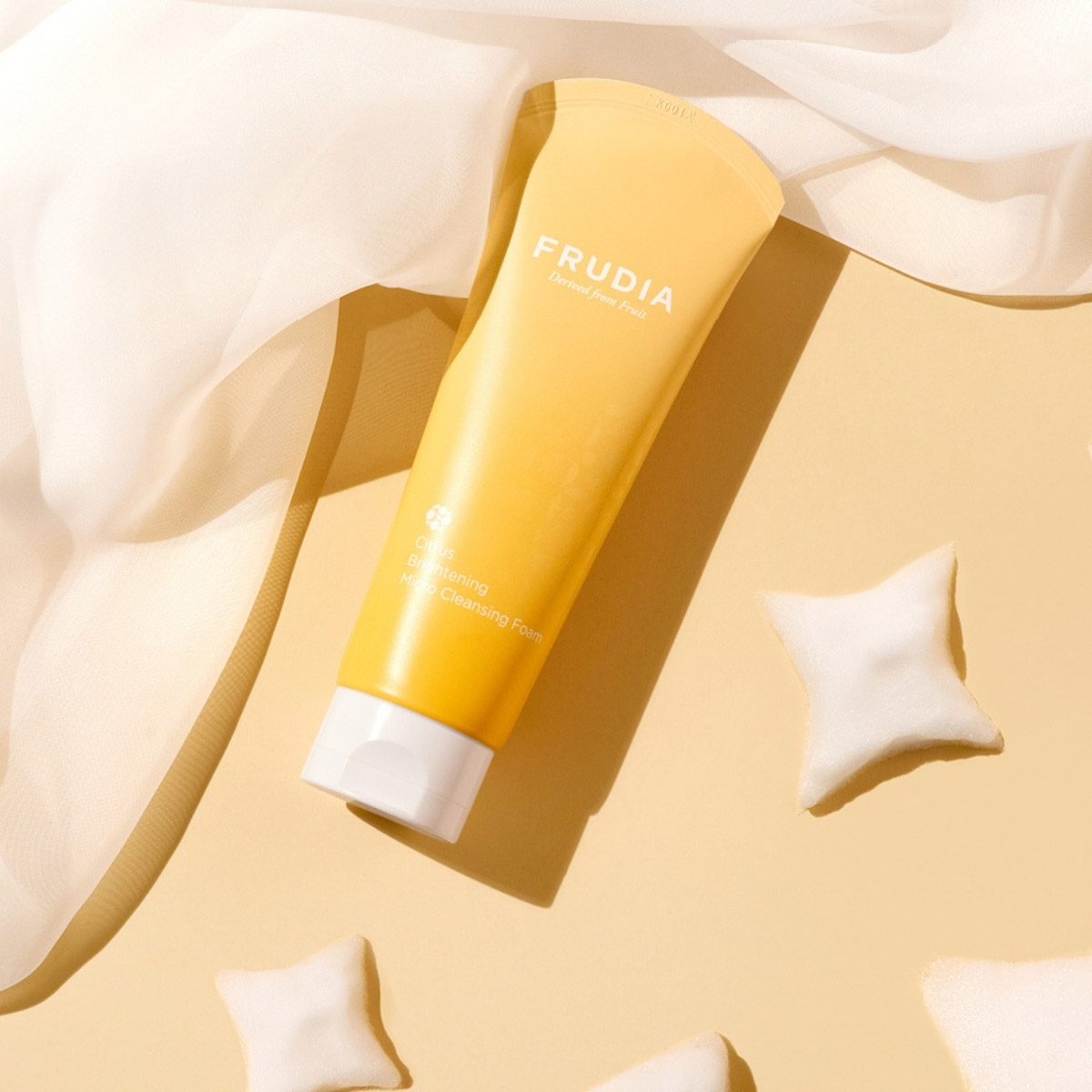 Фрудиа Пенка для умывания с цитрусом, придающая сияние, 145 г (Frudia, Питание с цитрусом) фото 2