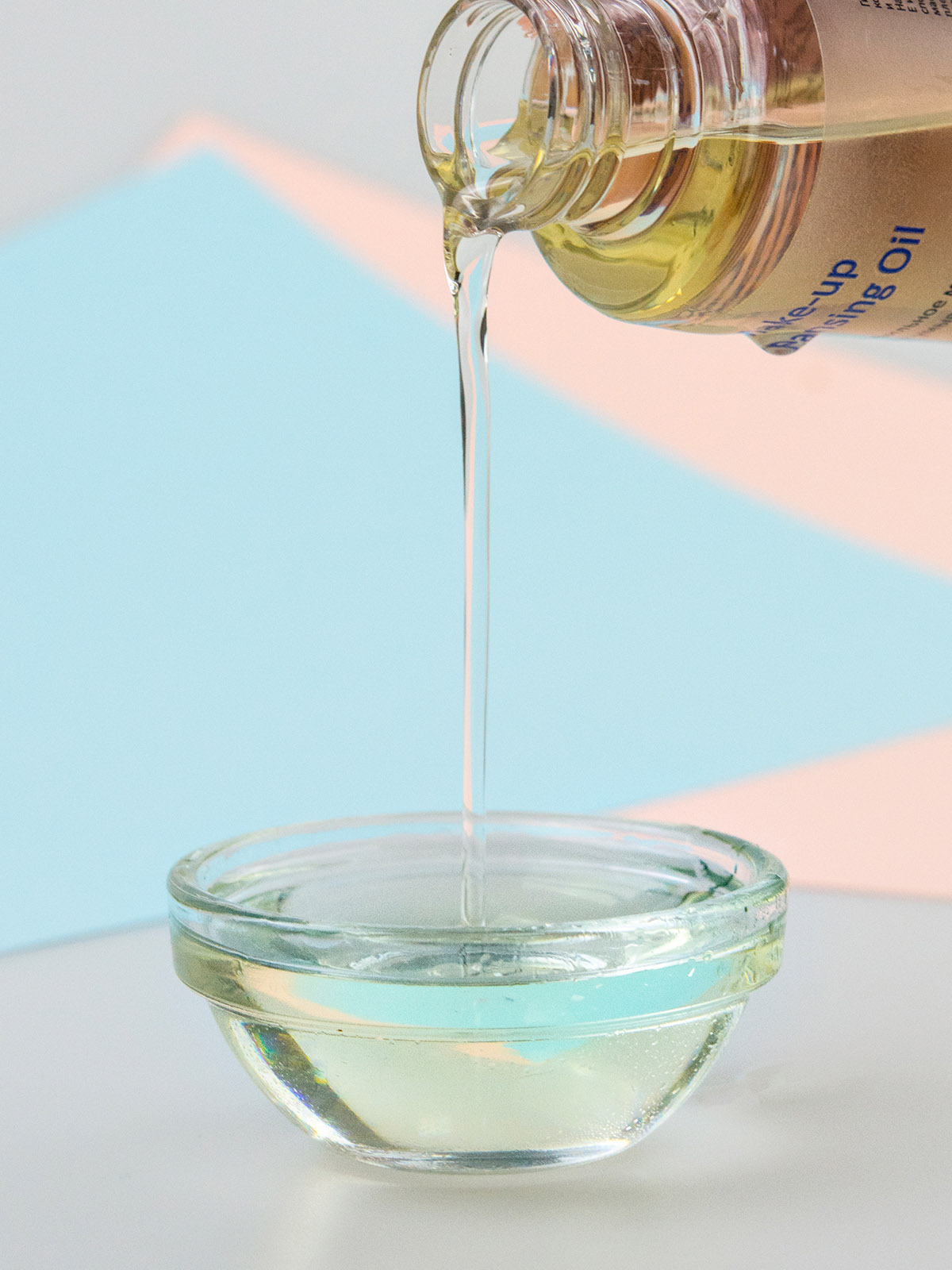 Аравия Профессионал Гидрофильное масло для умывания Make-Up Cleansing Oil с антиоксидантами и омега-6, 110 мл (Aravia Professional, Уход за лицом) Аравия Профессионал Гидрофильное масло для умывания Make-Up Cleansing Oil с антиоксидантами и омега-6, 110 мл (Aravia Professional, Уход за лицом) фото 4