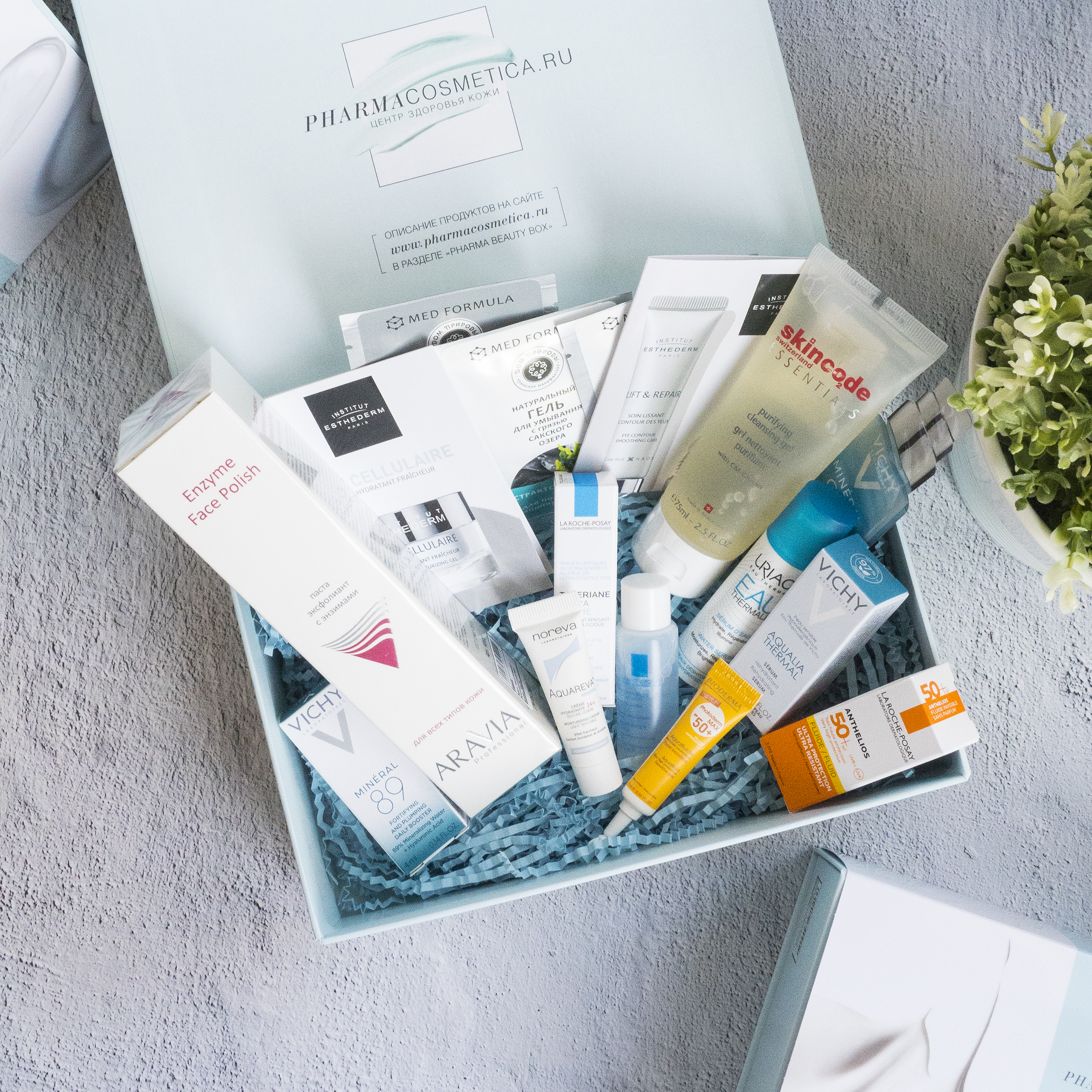 ФармаБьютиБокс Коробочка Pharma Beauty Box Expert - Нормальная и комбинированная кожа Сентябрь 2020 (PharmaBeautyBox, Beauty Expert) фото 0