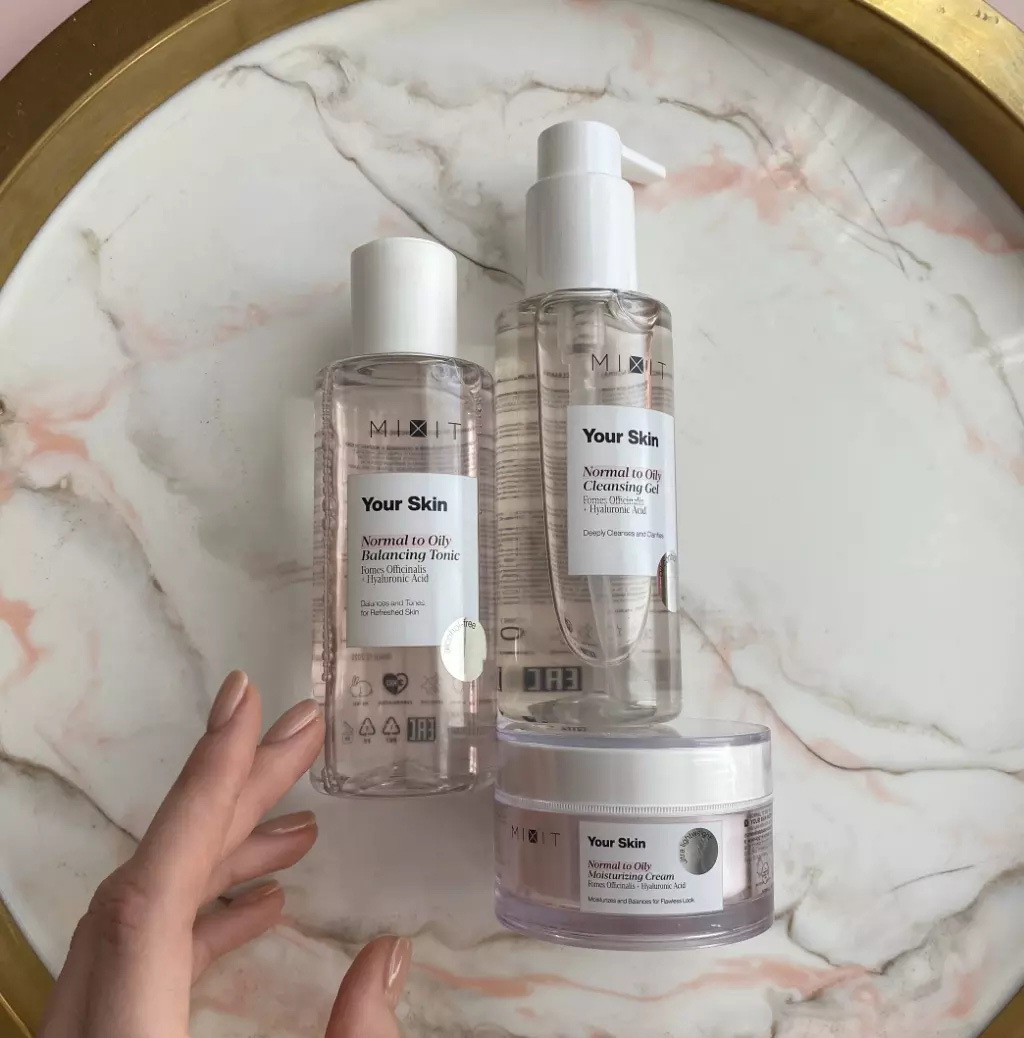Миксит Очищающий гель для нормальной и склонной к жирности кожи лица, 150 мл (Mixit, Your Skin) фото 3