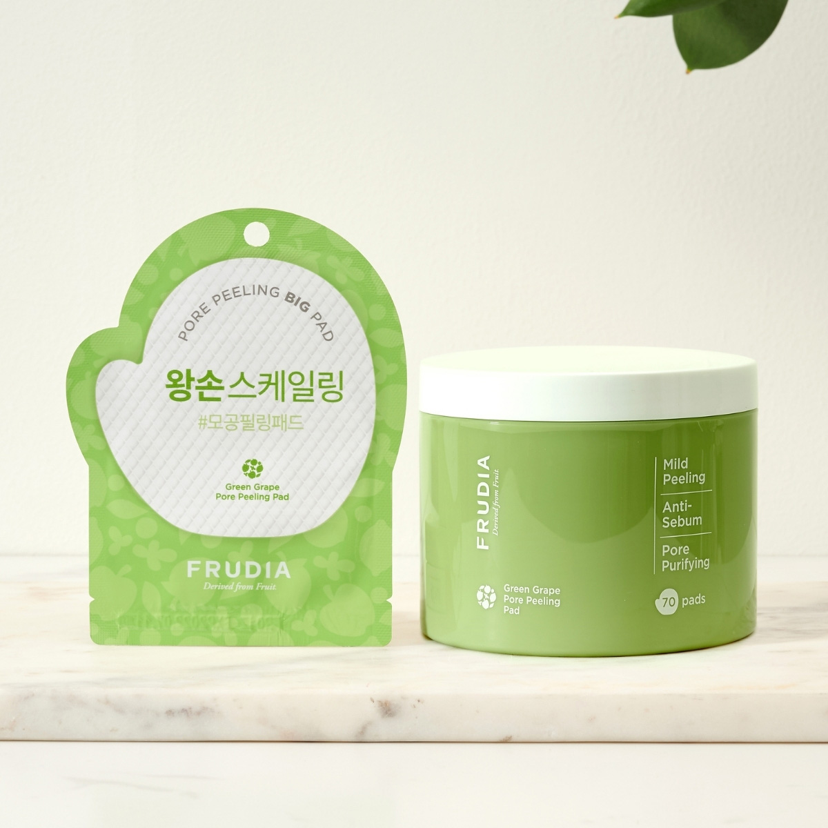 Фрудиа Отшелушивающие диски с зеленым виноградом, 70 шт х 3 мл (Frudia, Контроль себорегуляции) фото 1