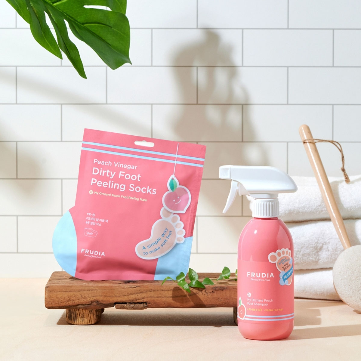 Фрудиа Маска-носочки для педикюра с ароматом персика, 40 г (Frudia, Уход за ногами) фото 2