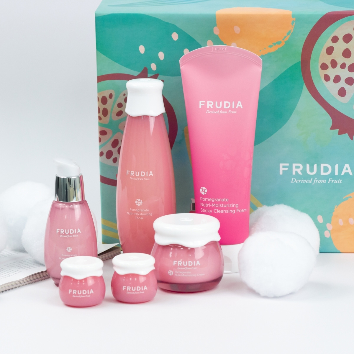 Фрудиа Подарочный набор «Интенсивное питание и омоложение с гранатовой линией» (пенка-суфле 145 мл +тоник 195 мл + сыворотка 50 г + крем 55 г + крем 2 шт х 10 г) (Frudia, Сияние с гранатом) фото 1