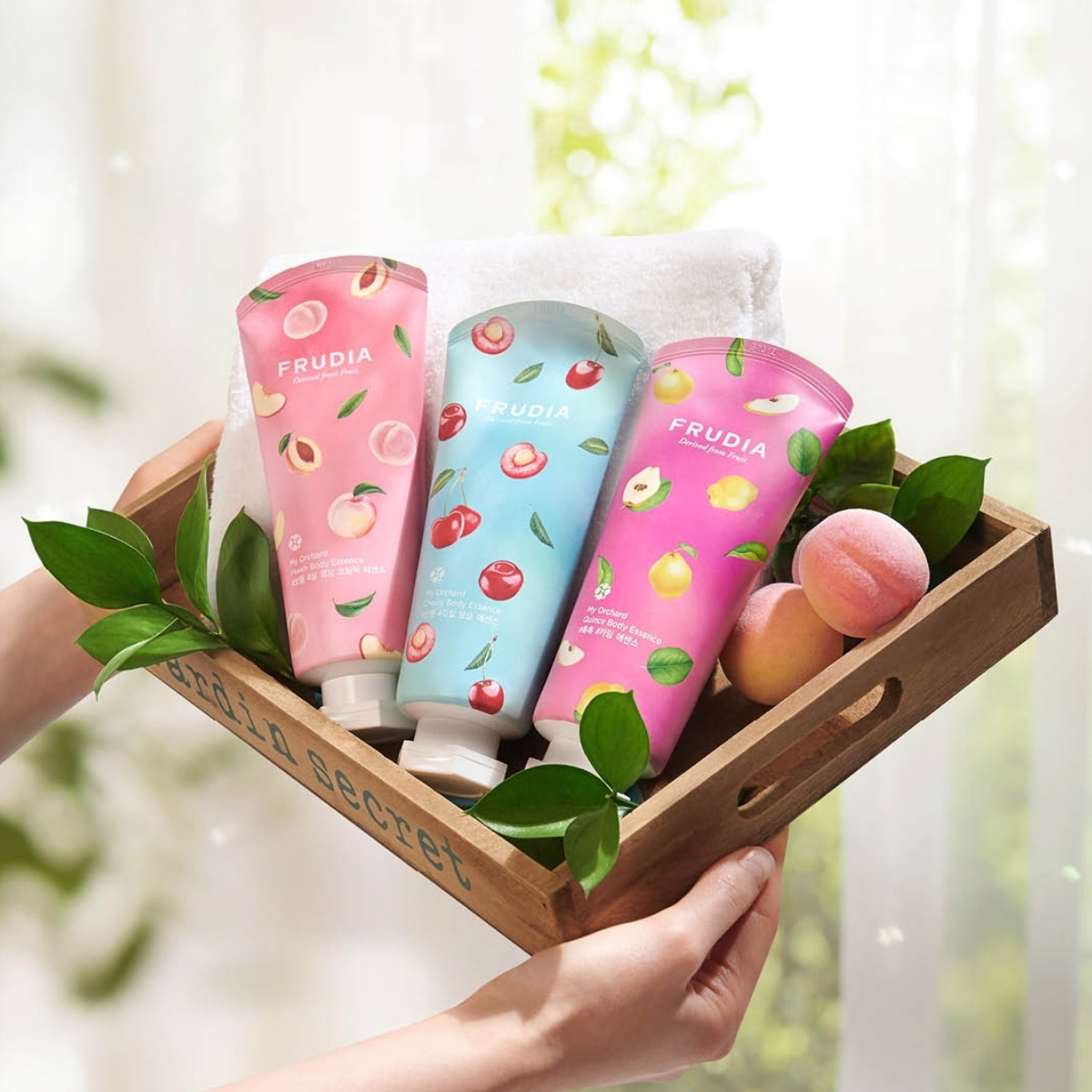 Фрудиа Молочко для тела с вишней, 200 мл (Frudia, My Orchard) фото 2