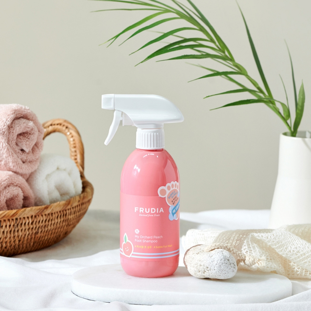 Фрудиа Шампунь для ног с ароматом персика, 390 мл (Frudia, My Orchard) Фрудиа Шампунь для ног с ароматом персика, 390 мл (Frudia, My Orchard) фото 1