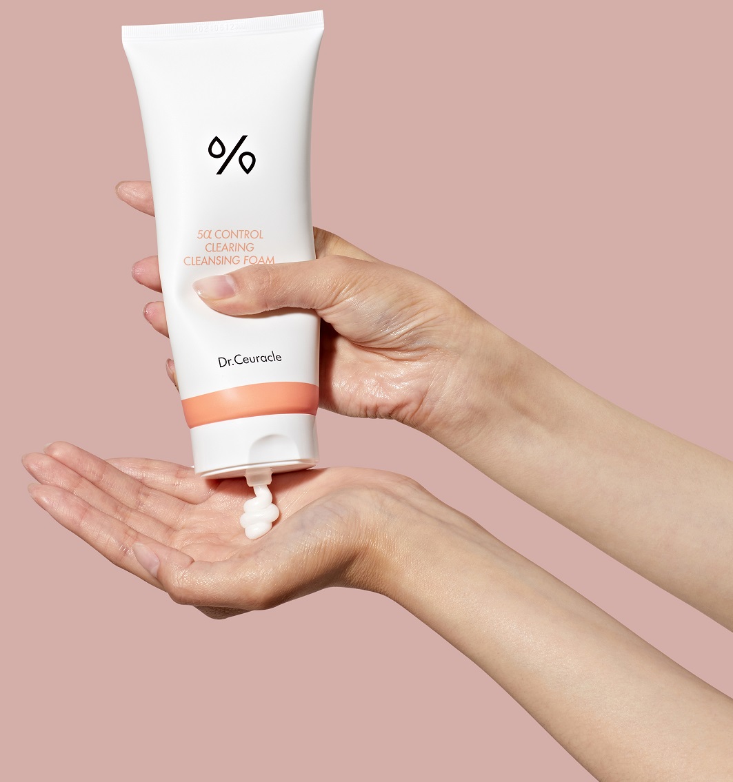 Доктор Сьюрикл Пенка для умывания для проблемной кожи, 200 мл (Dr. Ceuracle, 5 Alfa Control) Доктор Сьюрикл Пенка для умывания для проблемной кожи, 200 мл (Dr. Ceuracle, 5 Alfa Control) фото 3