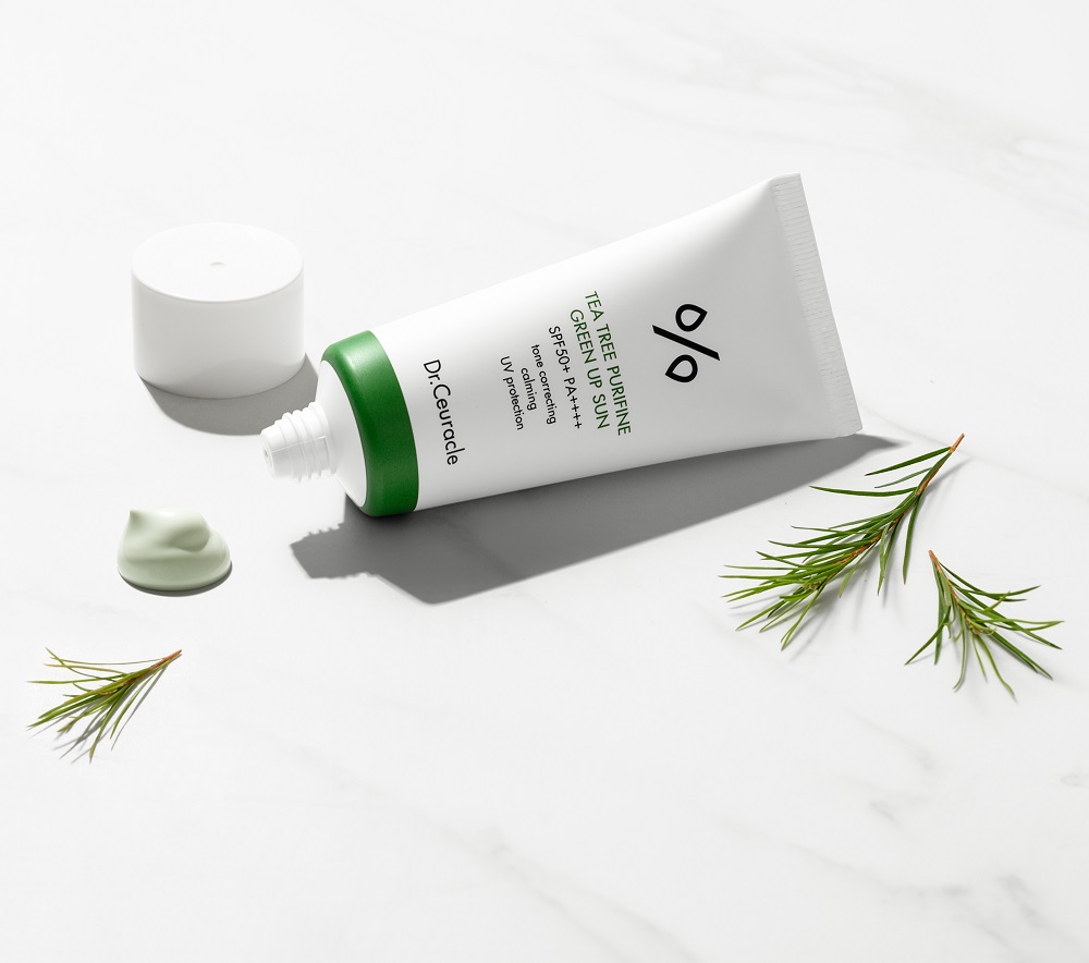 Доктор Сьюрикл Солнцезащитный крем с чайным деревом, маскирующий покраснения SPF 50, 50 мл (Dr. Ceuracle, Tea Tree Purifine) фото 2