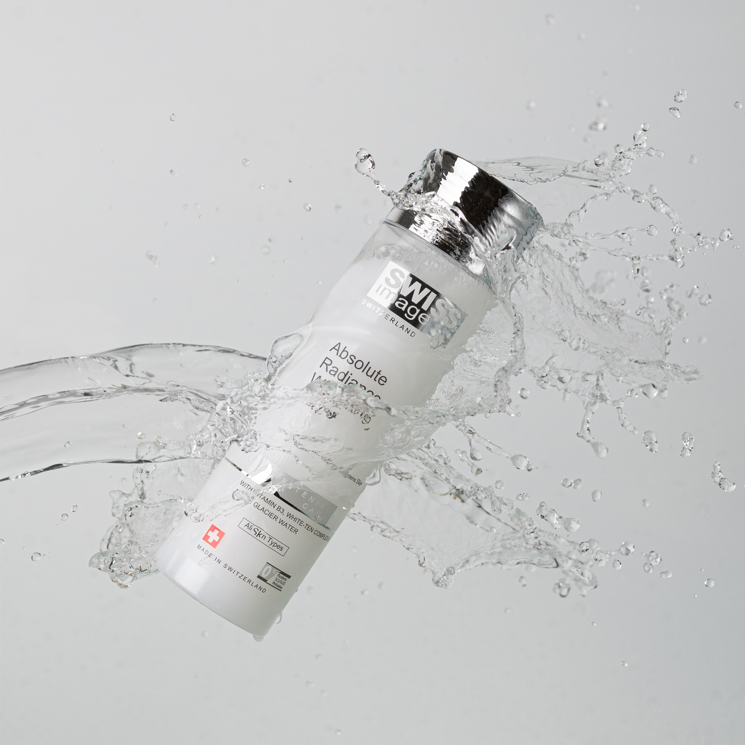 Свисс Имидж Осветляющий лосьон для ухода за кожей лица и тела, 200 мл (Swiss image, Освeтляющий уход) Свисс Имидж Осветляющий лосьон для ухода за кожей лица и тела, 200 мл (Swiss image, Освeтляющий уход) фото 3