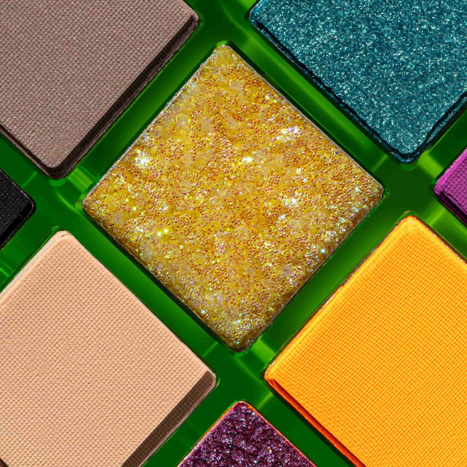  Палетка теней Hypomaniac из 15 оттенков, 15 г (INFLUENCE beauty, Глаза) фото 4