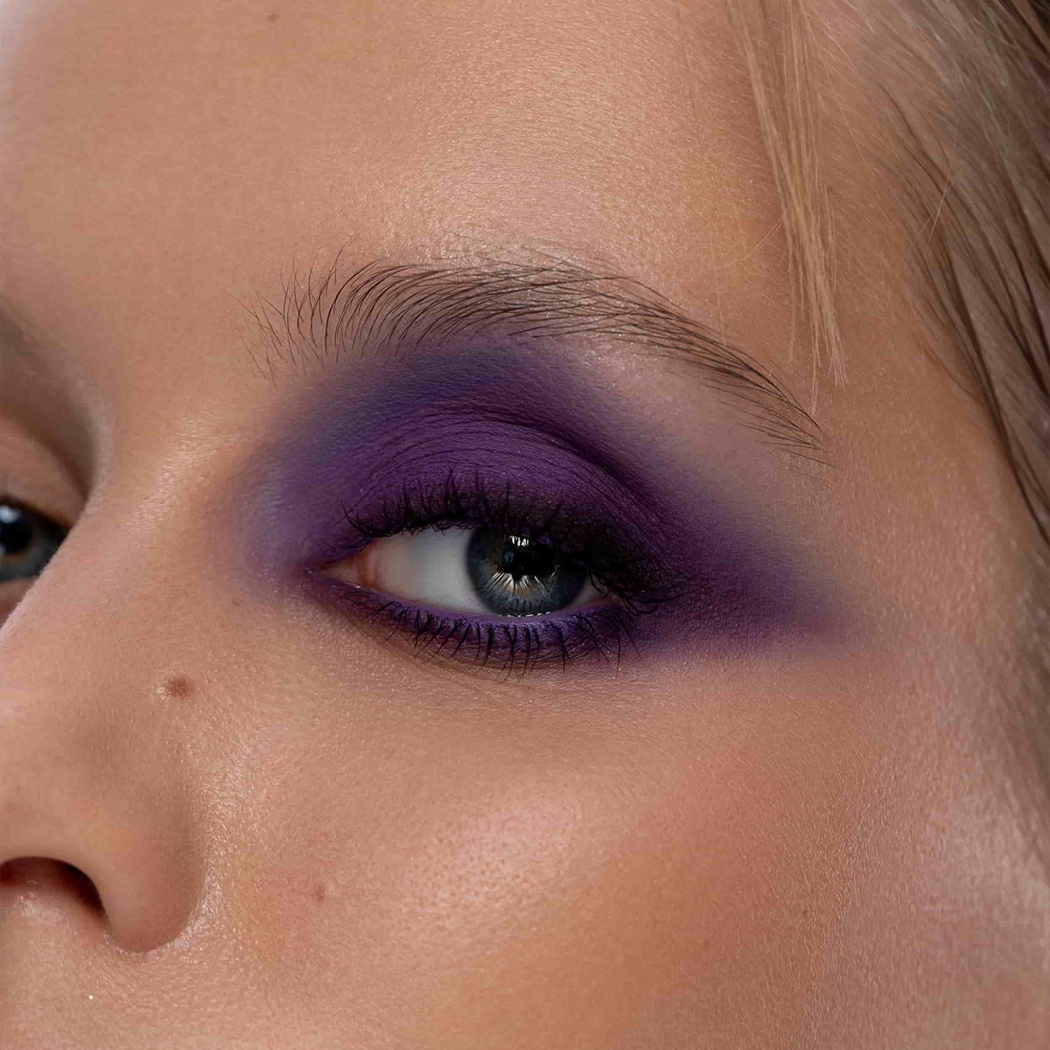  Палетка теней Hypomaniac из 15 оттенков, 15 г (INFLUENCE beauty, Глаза) фото 8