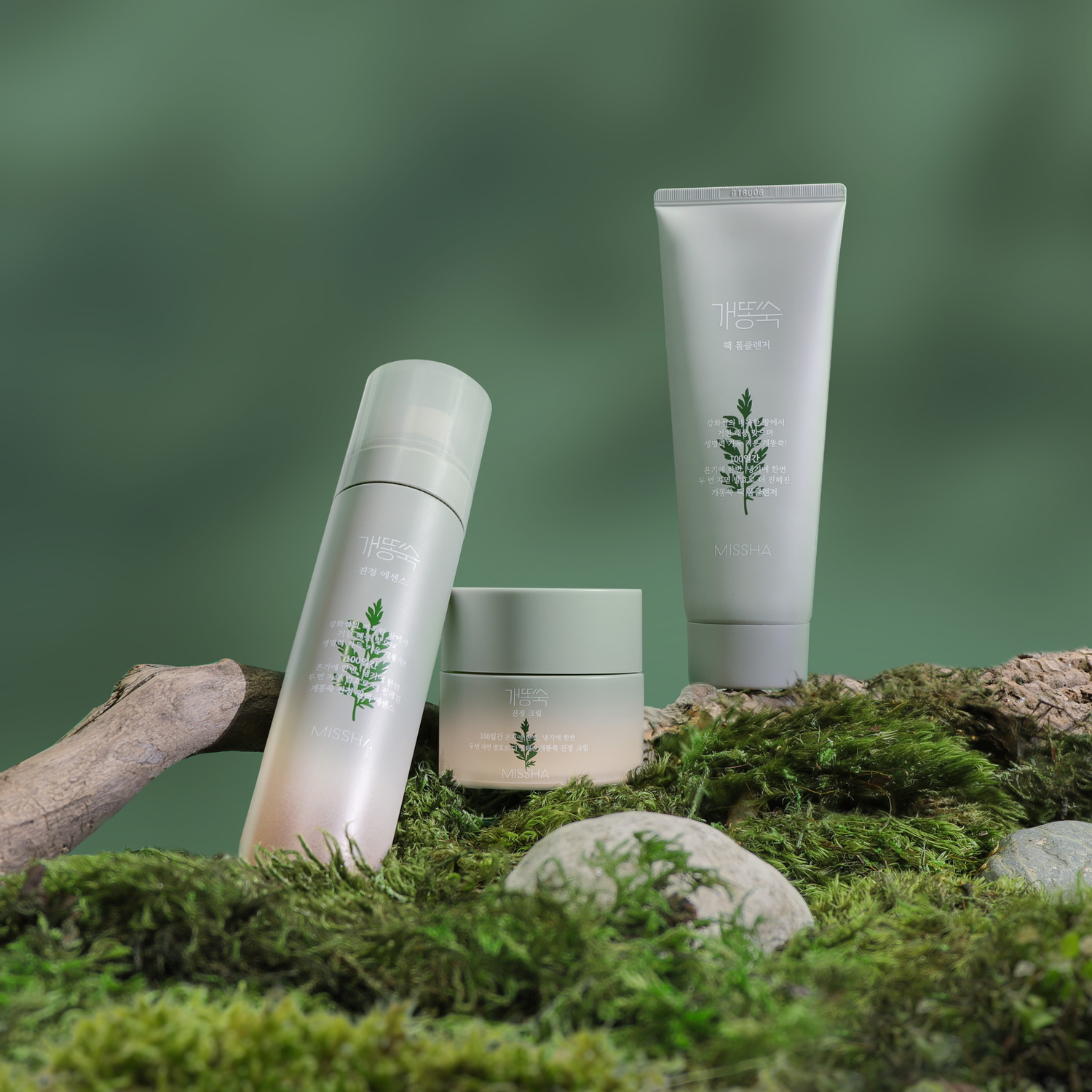 Миша Успокаивающая пенка-маска для умывания с экстрактом полыни Calming Pack Foam Cleanser, 150 мл (Missha, Artemisia) фото 4