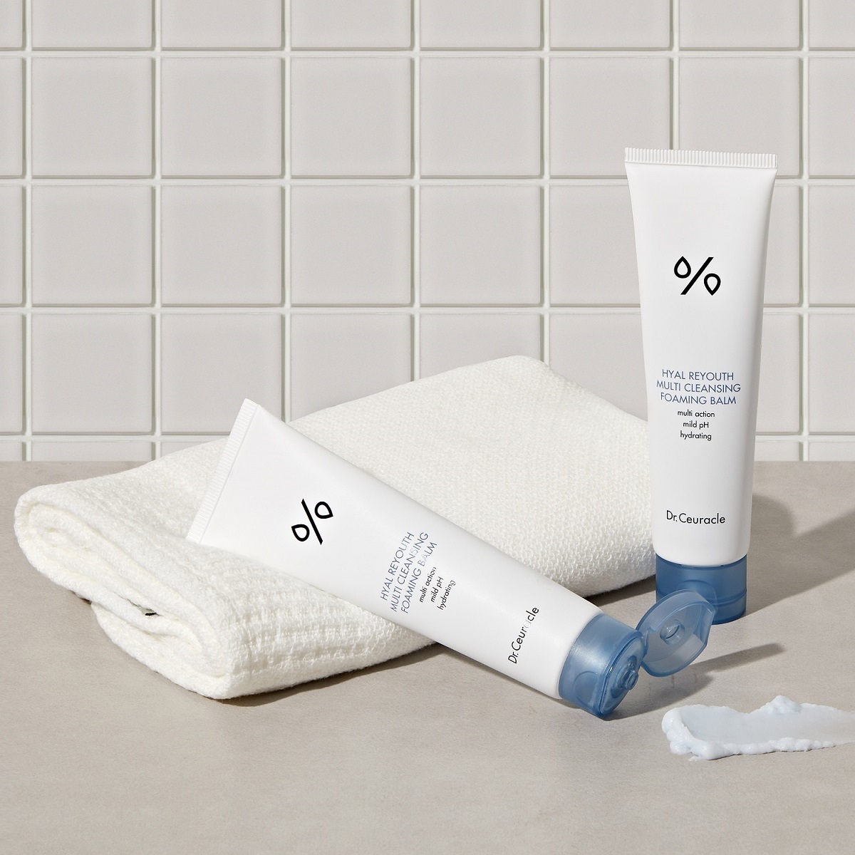 Доктор Сьюрикл Увлажняющий очищающий бальзам-пенка Cleansing Balm, 100 мл (Dr. Ceuracle, Hyal reyouth) фото 3