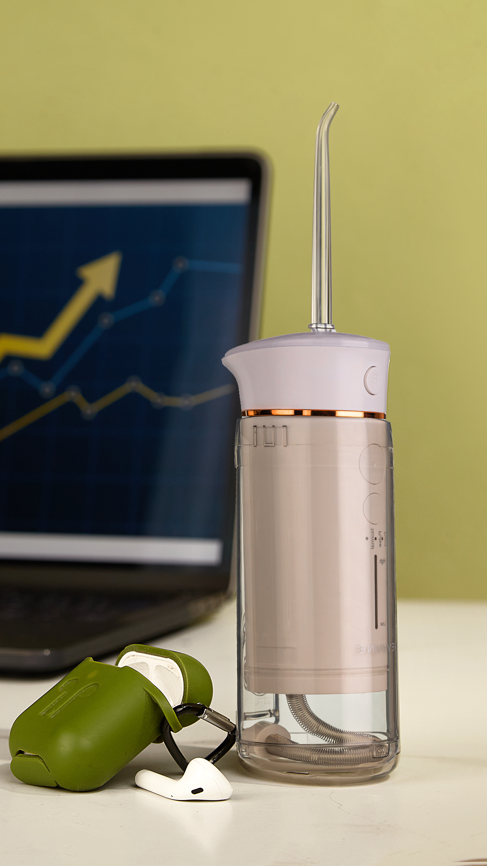  Портативный ирригатор RL 420, белый (REVYLINE, Ирригаторы) фото 1