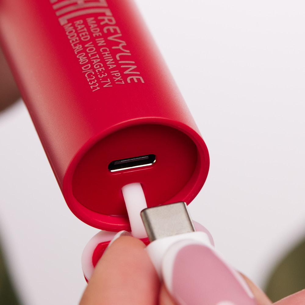  Электрическая зубная щетка RL 040 Special Color Edition (REVYLINE, Электрические зубные щетки) фото 10