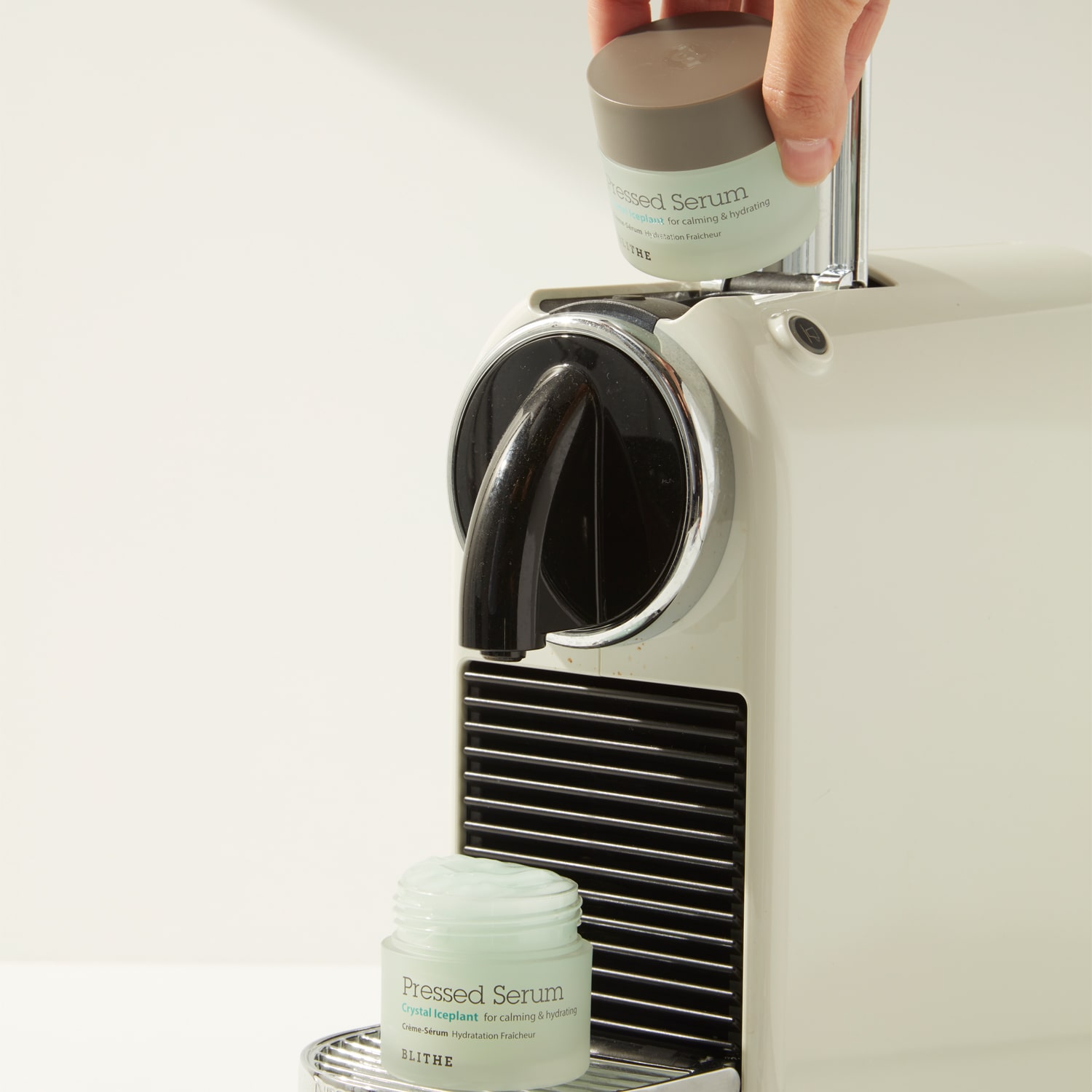 Блайт Сыворотка спрессованная увлажняющая «Хрустальный лед», 27 мл (Blithe, Pressed Serum) фото 3
