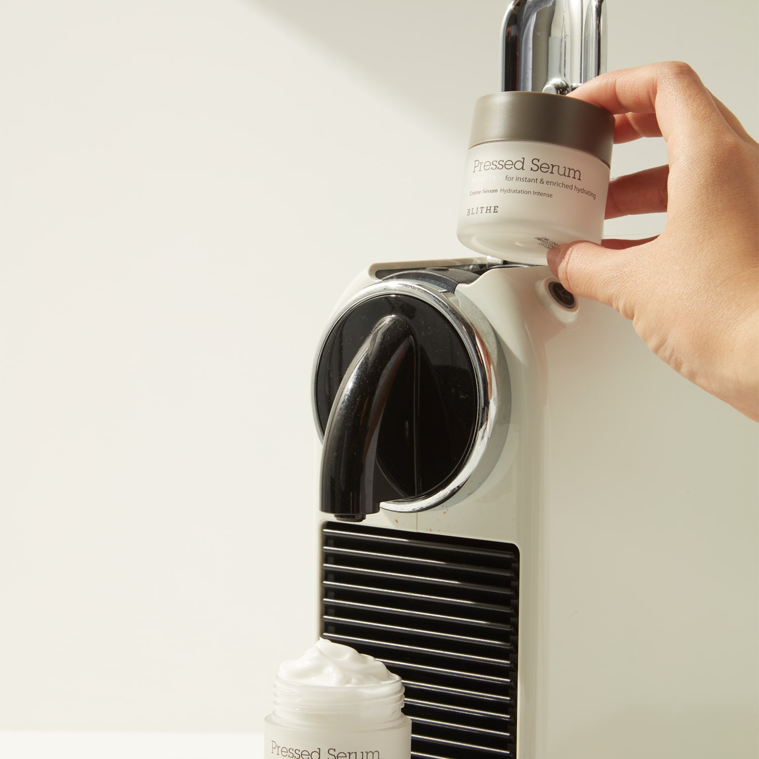 Блайт Сыворотка спрессованная увлажняющая «Бархатный ямс», 27 мл (Blithe, Pressed Serum) Блайт Сыворотка спрессованная увлажняющая «Бархатный ямс», 27 мл (Blithe, Pressed Serum) фото 3