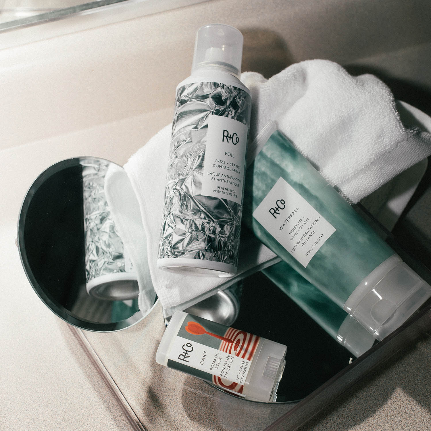  Воск для средней фиксации волос Dart, 14 г (R+Co, Finish) фото 2