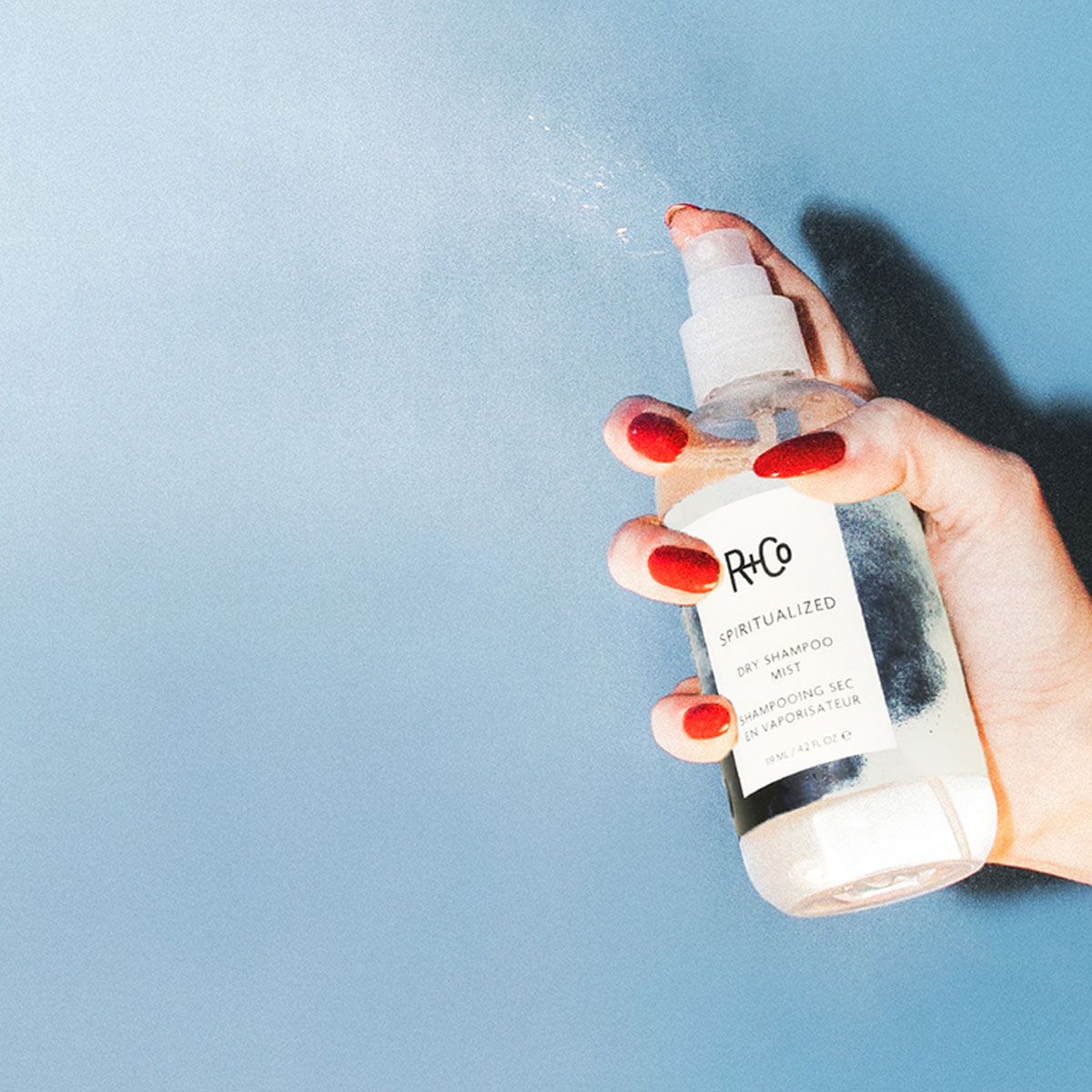  Жидкий сухой шампунь Spiritualized, 124 мл (R+Co, Dry Shampoo) фото 1