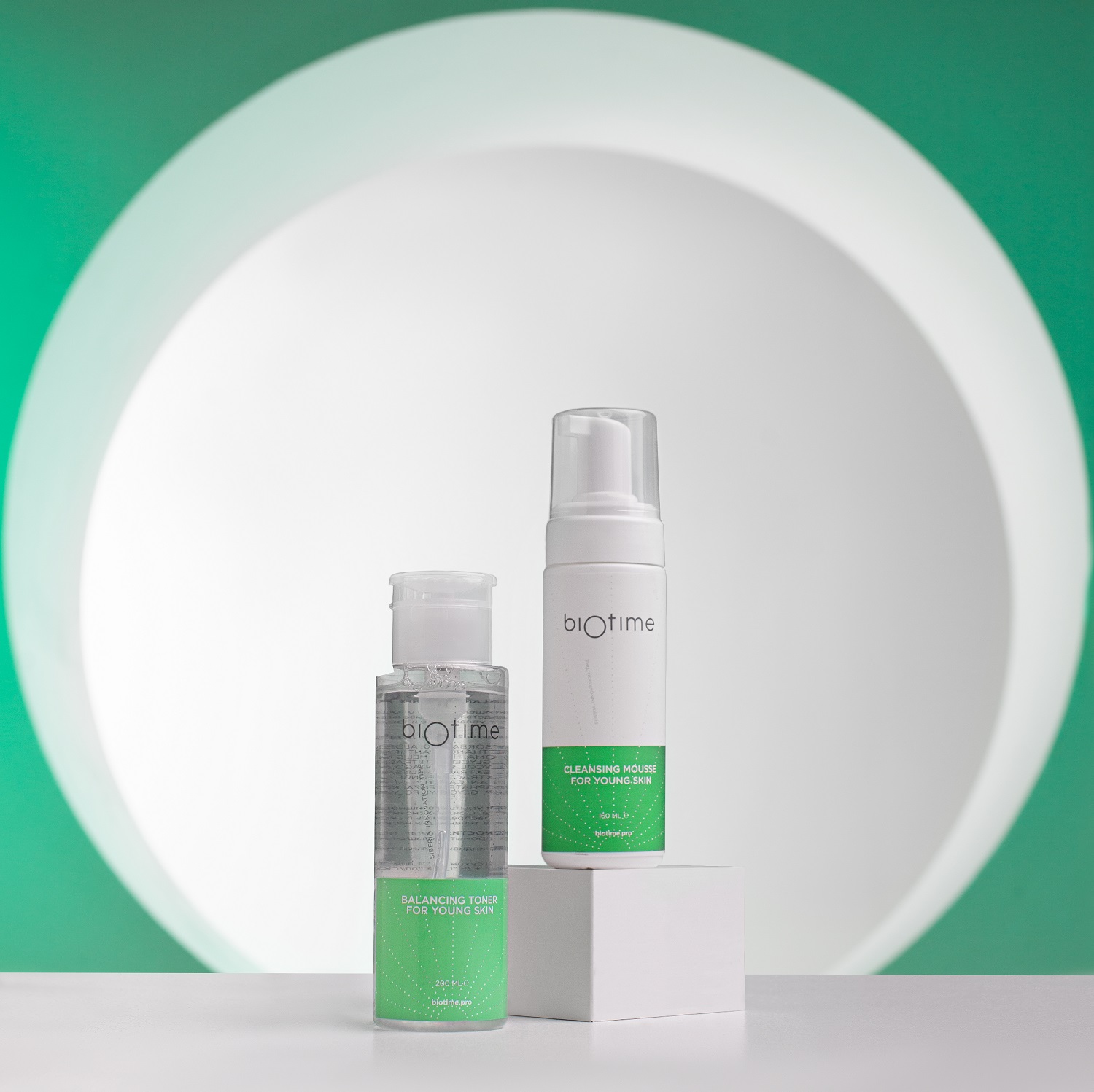 Биотайм Очищающий мусс для молодой кожи, 160 мл (Biotime, For Young Skin) фото 2