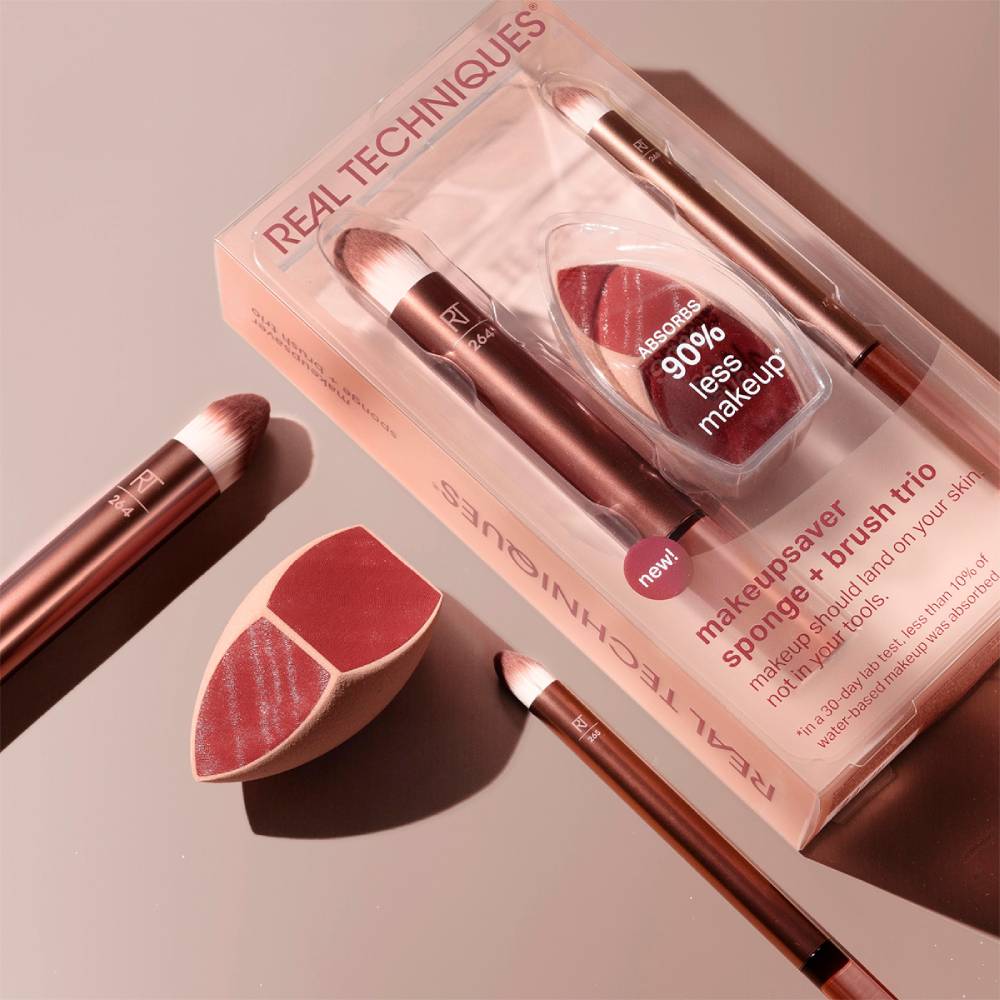 Реал Техникс Набор кистей и спонж для макияжа Makeupsaver Sponge + Brush Trio (Real Techniques, Set) фото 1