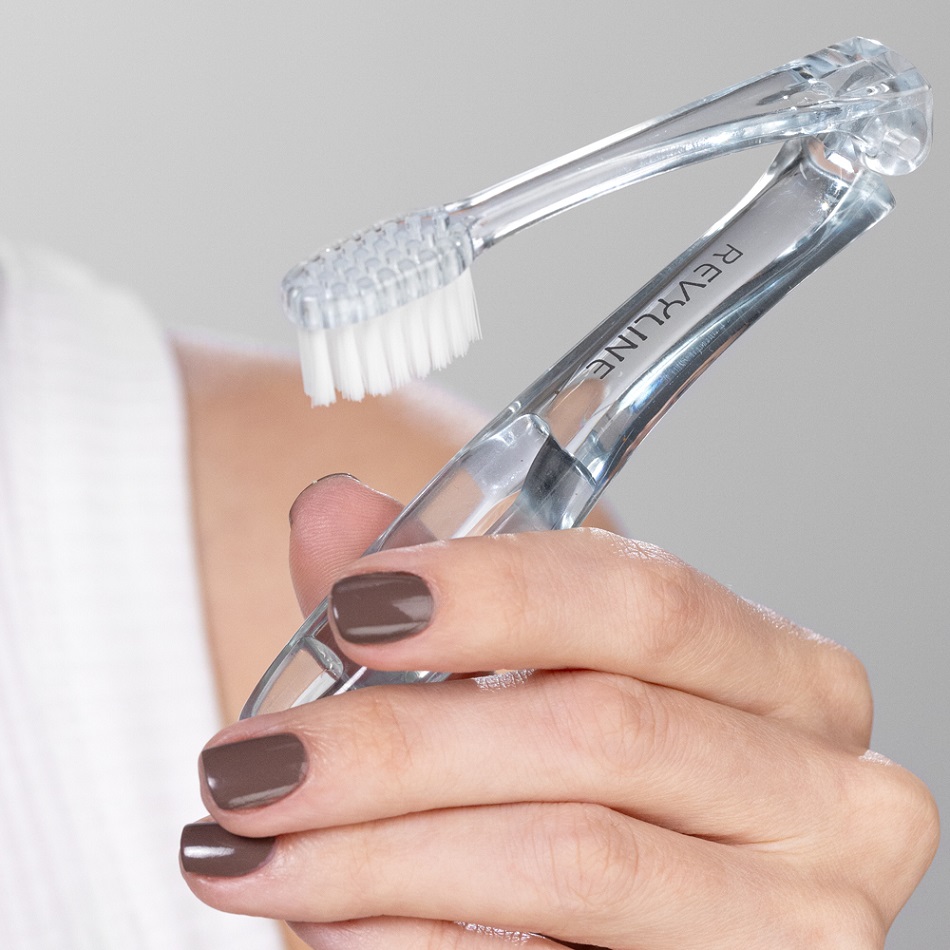  Зубная щетка складная S 4000 Travel Glass голубая, мягкая (REVYLINE, Мануальные зубные щетки) фото 1