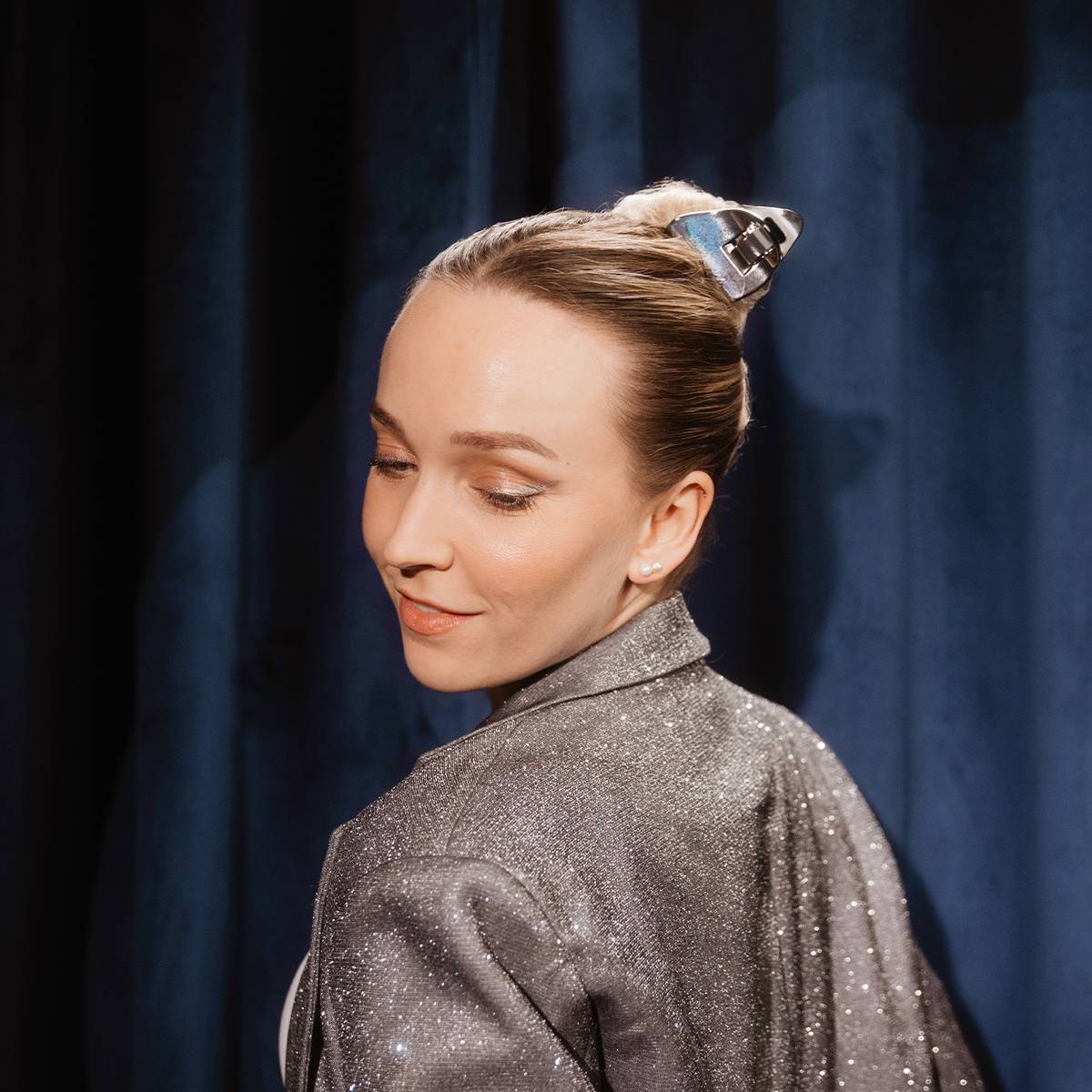 Инвизибабл Заколка-крабик Eclipse Moonbeam, размер M (Invisibobble, Everclaw) фото 1