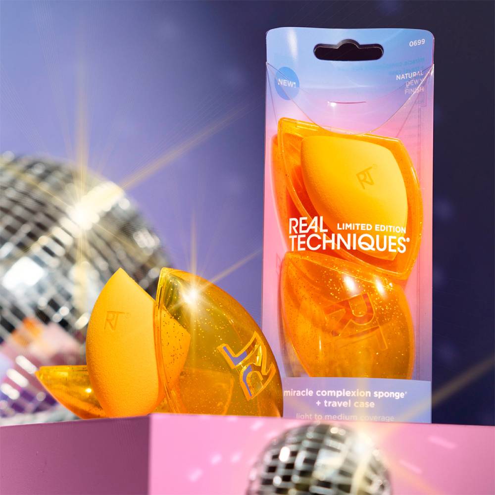 Реал Техникс Спонж для макияжа Miracle Complexion Sponge в футляре (Real Techniques, Night Brights) фото 1