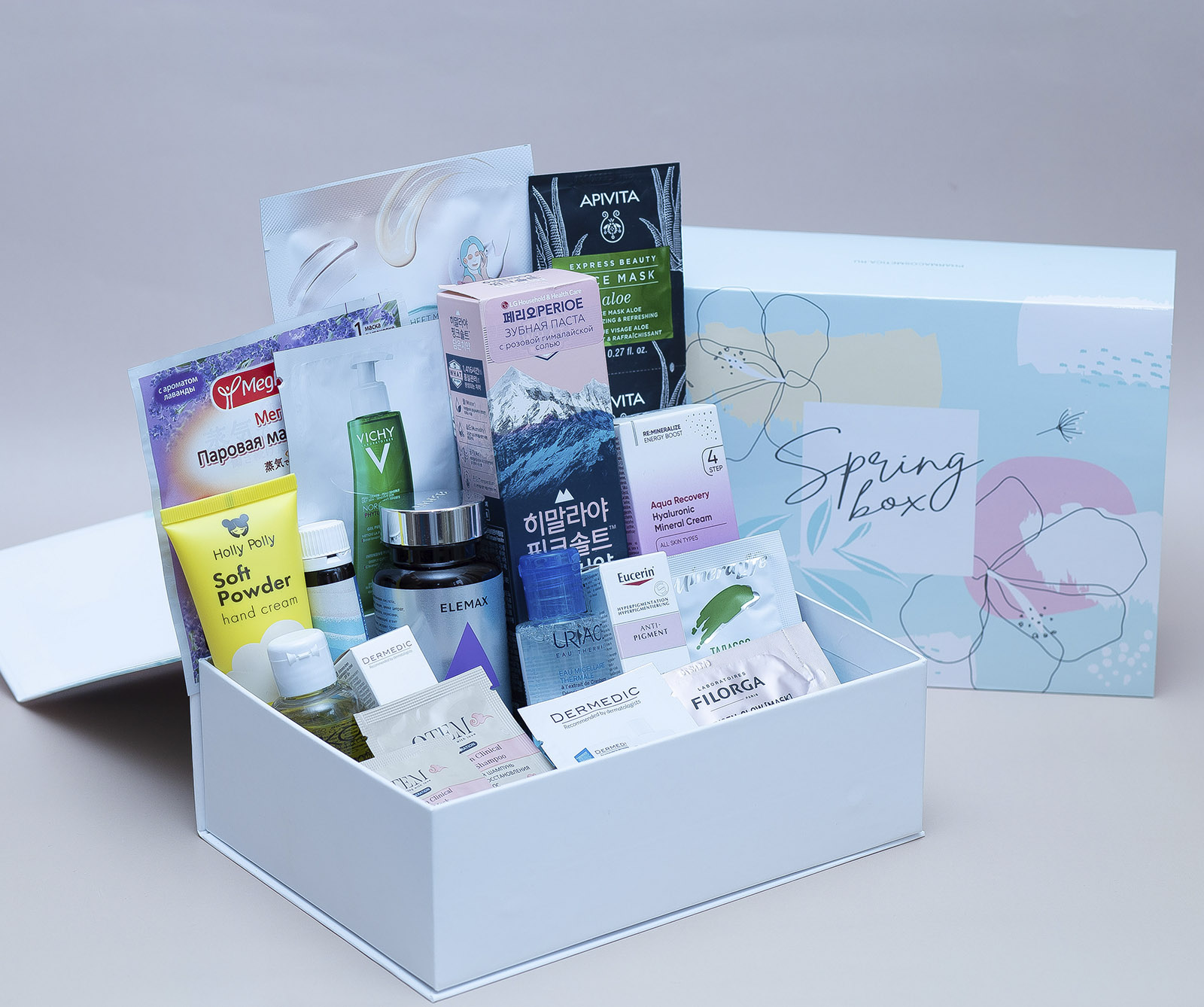 ФармаБьютиБокс Spring box 2023 (PharmaBeautyBox, Seasons) ФармаБьютиБокс Spring box 2023 (PharmaBeautyBox, Seasons) фото 1