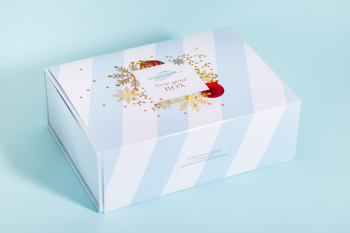 ФармаБьютиБокс Коробочка New Year Box 2020-2021 (PharmaBeautyBox, Seasons) фото 1