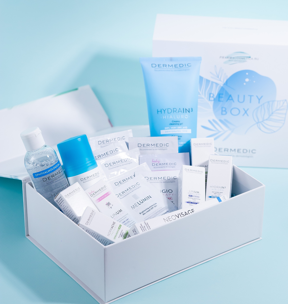 ФармаБьютиБокс Dermedic Box (PharmaBeautyBox, Mono Brand) фото 2