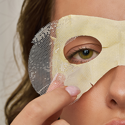  Маска для кожи вокруг глаз YELLOW VENUS с экстрактами Банана и Ванили,  10 г (7 Days, CANDY SHOP) фото 1