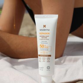 Sesderma Набор сверхлегкое солнцезащитное средство SPF 50, 50 мл  солнцезащитный прозрачный спрей для тела SPF 50, 200 мл. фото