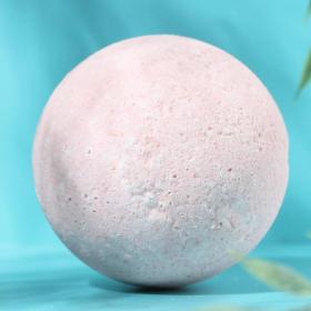 Кладовая красоты Бомбочка для ванны с ароматом клубники, 120 г. фото
