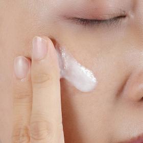 ZQ-II Увлажняющее и очищающее средство с аминокислотами Moisturizing Amino Acid Cleanser, 100 г. фото
