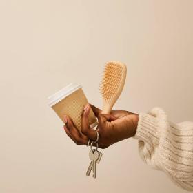 Tangle Teezer Расческа для прямых и волнистых волос Mini Oat Cream. фото