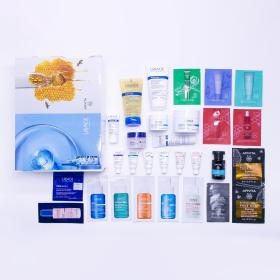 PharmaBeautyBox Uriage  Apivita box 2025. фото